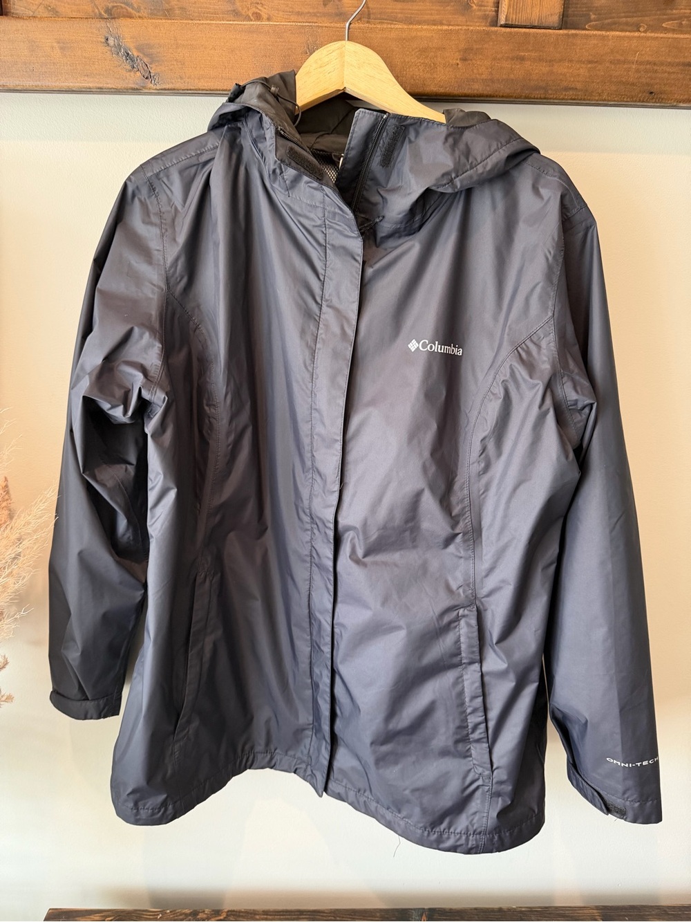 Columbia Women’s Black Hooded Rain Jacket